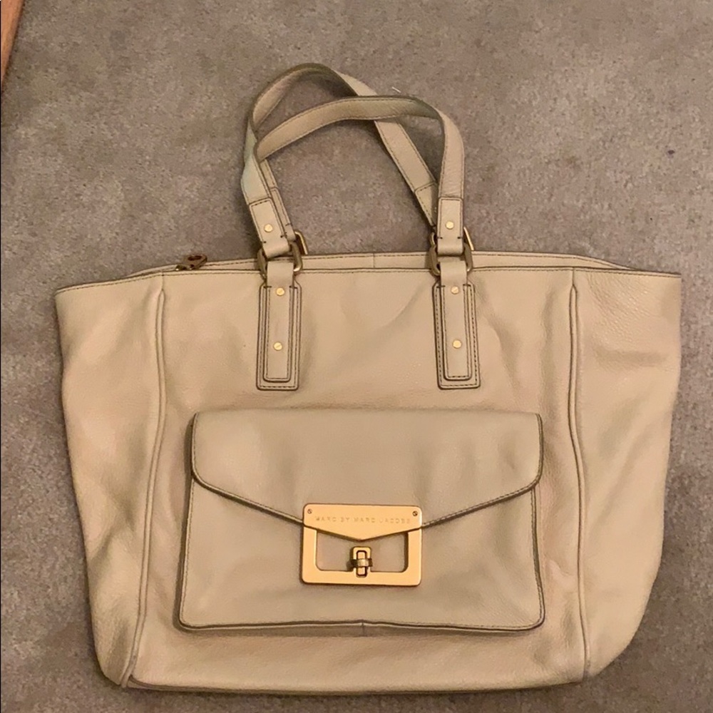 Neutral-colored Marc Jacobs Shoulder bag